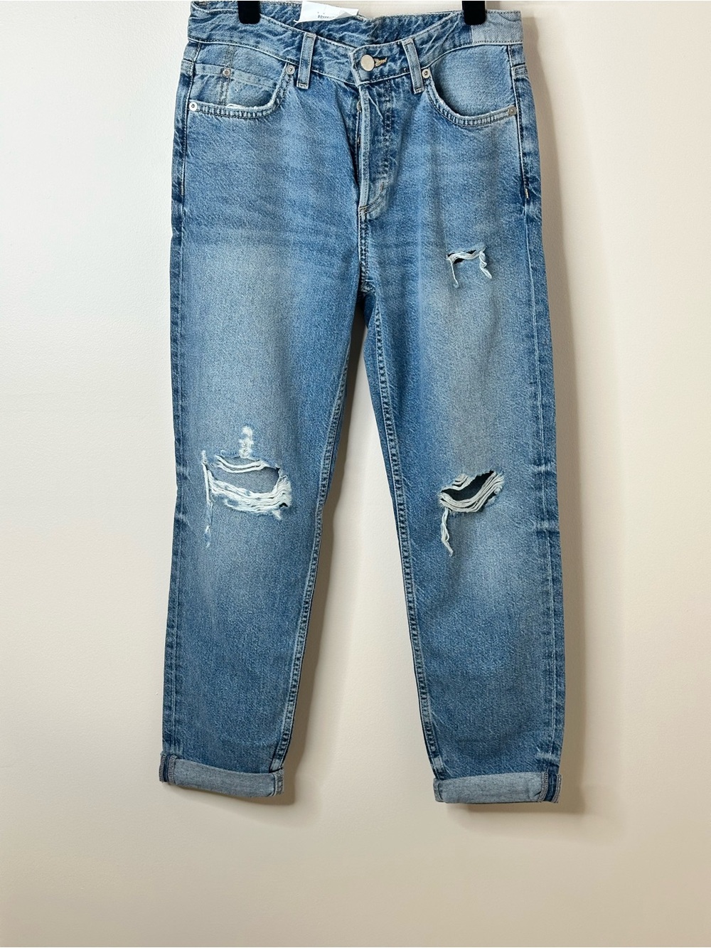 NWT Low Waist Boyfriend Distressed Jeans Size 2